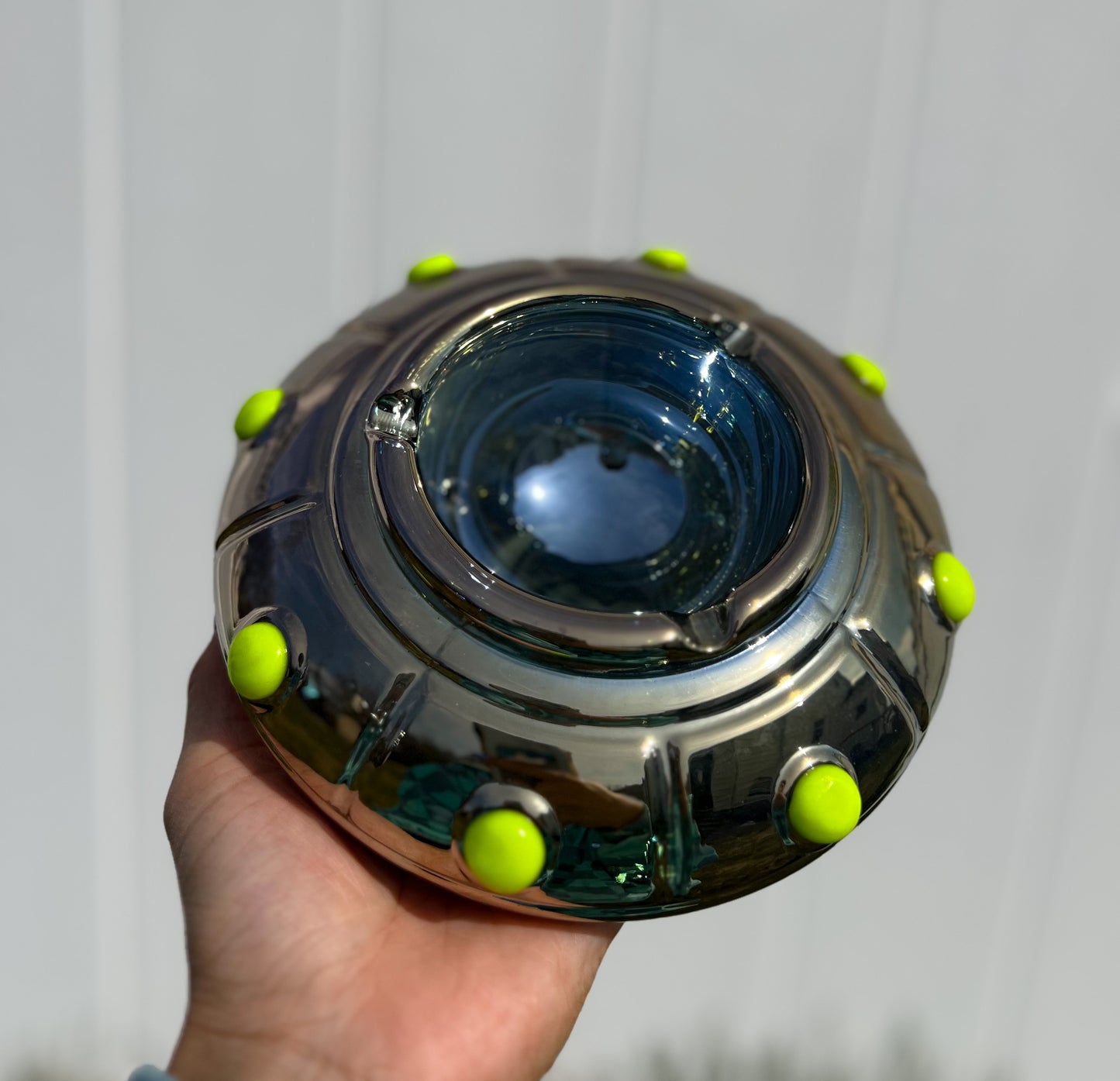 UFO ASHTRAY (glow in the dark)